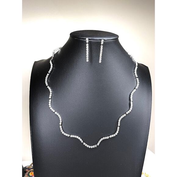 Necklace & Earrings Set Wavy Clear Silver N16 - Picture 2 of 4